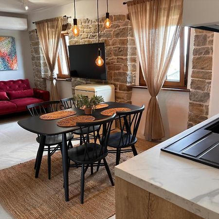 Apartments Grožnjan Extérieur photo