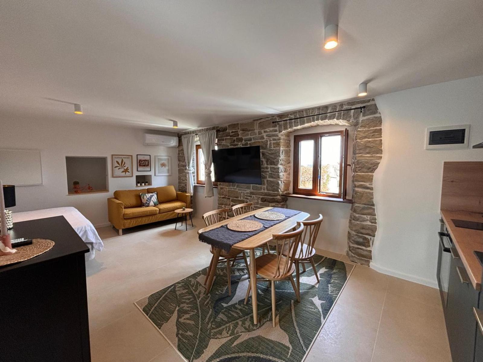 Apartments Grožnjan Extérieur photo
