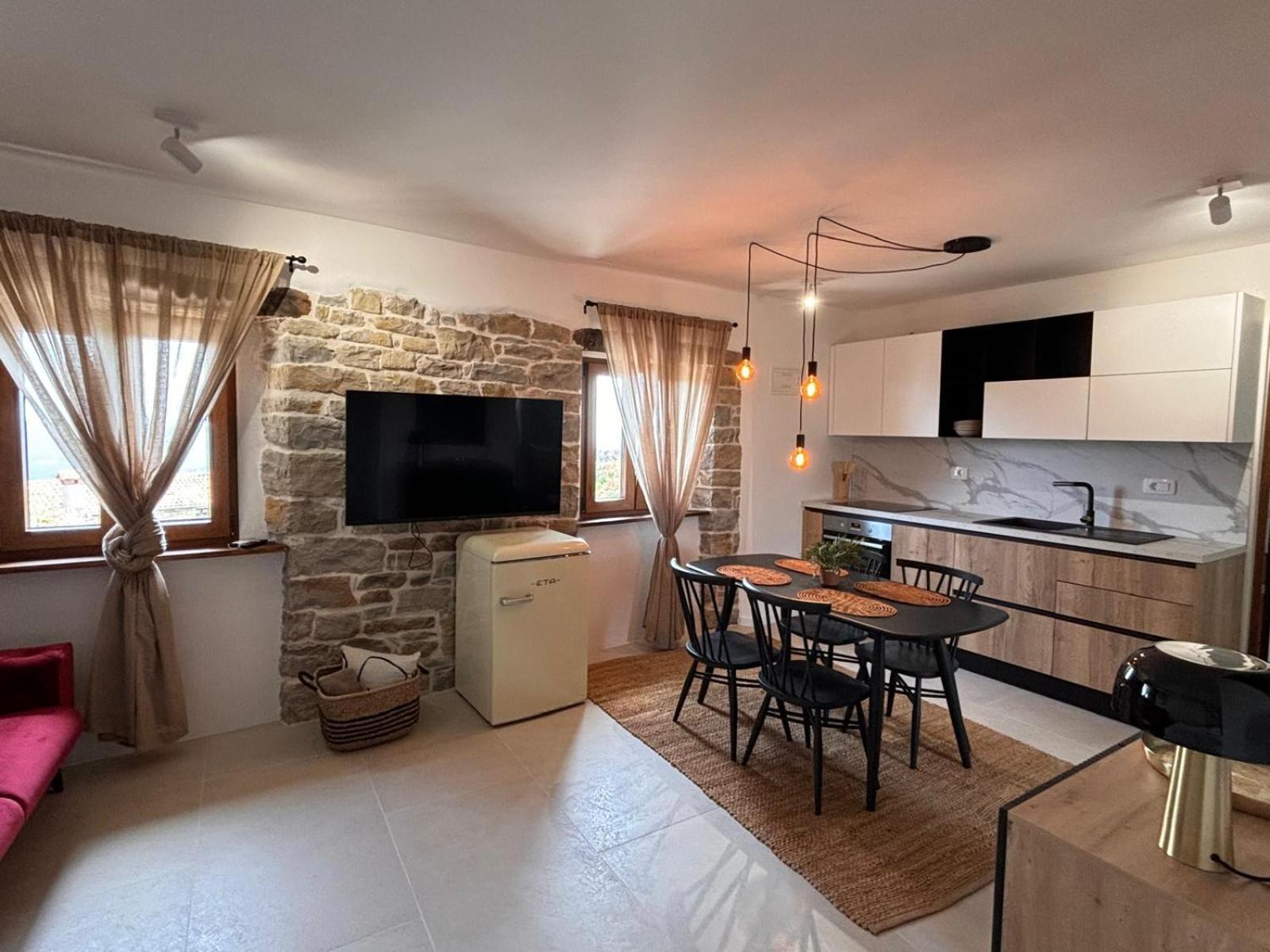Apartments Grožnjan Extérieur photo